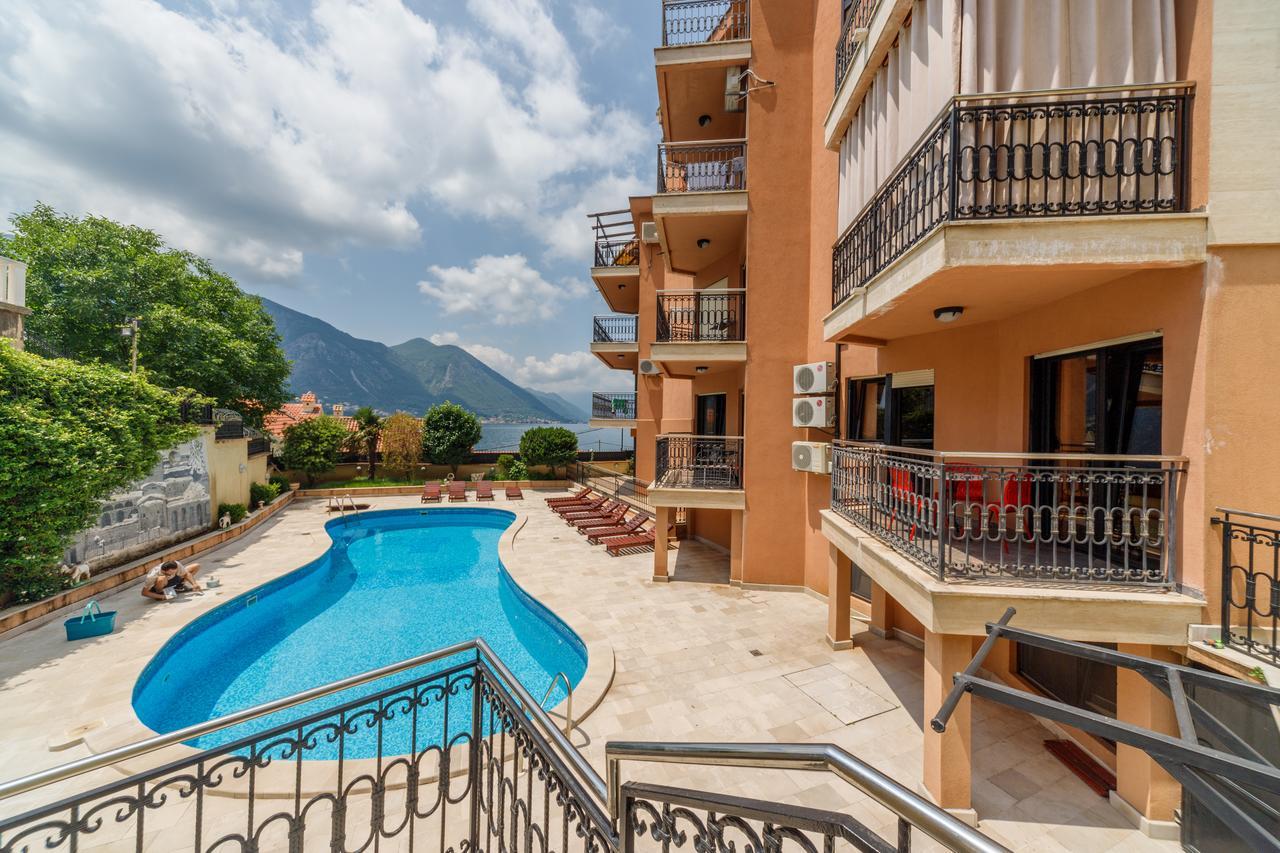 Apartments Coral Cattaro Esterno foto