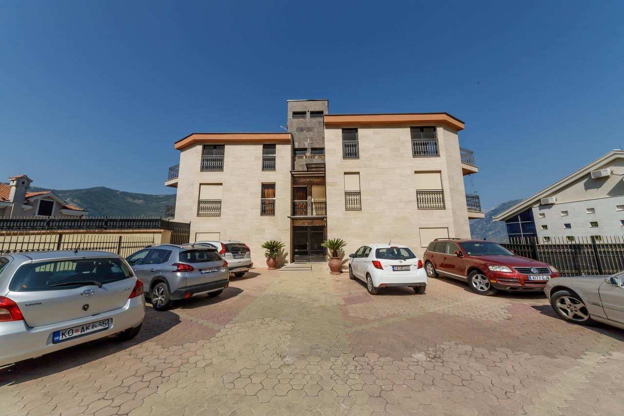 Apartments Coral Cattaro Esterno foto